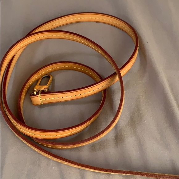 Authentic Favorite MM Monogram - Picture 8 of 13